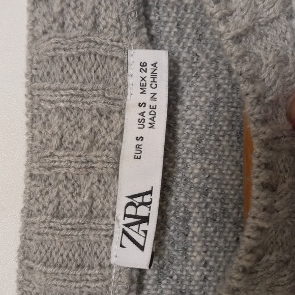 Zara long sleeve sweater - Picture 2 of 3